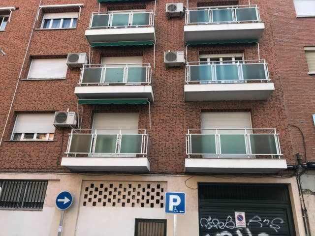 Residencia 12 Octubre Bed & Breakfast Madrid Luaran gambar
