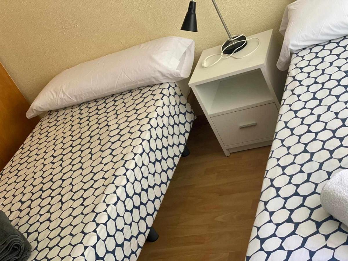 Residencia 12 Octubre Bed & Breakfast Madrid Luaran gambar